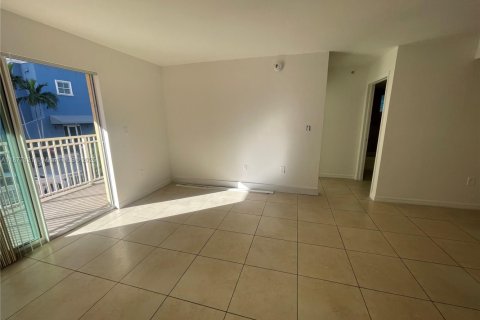 Apartment in Miami, Florida 2 bedrooms, 4077.95 sq.m. № 1923865 - photo 2