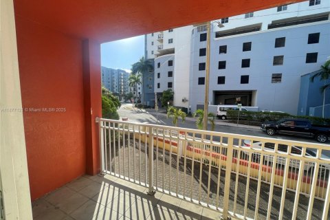 Apartment in Miami, Florida 2 bedrooms, 4077.95 sq.m. № 1923865 - photo 9