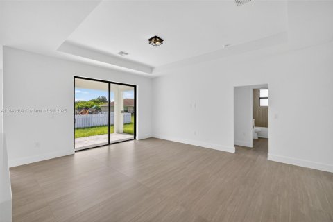 Купить виллу или дом в Лихай-Эйкерс, Флорида 9 комнат, 142.6м2, № 1852340 - фото 6