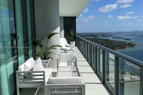 Condominio en venta en Miami, Florida, 4 dormitorios, 305.56 m2 № 1868229 - foto 9