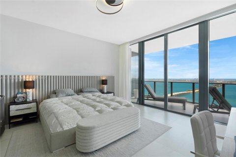 Condominio en venta en Miami, Florida, 4 dormitorios, 305.56 m2 № 1868229 - foto 15