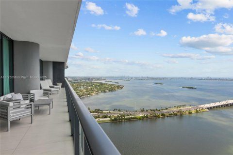 Condominio en venta en Miami, Florida, 4 dormitorios, 305.56 m2 № 1868229 - foto 11