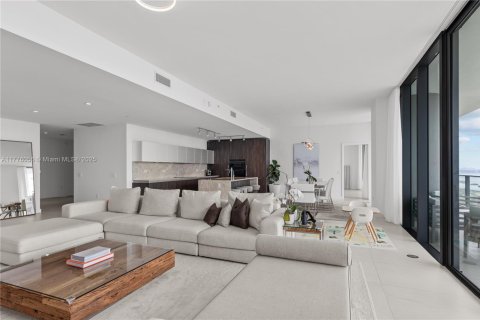 Condominio en venta en Miami, Florida, 4 dormitorios, 305.56 m2 № 1868229 - foto 3