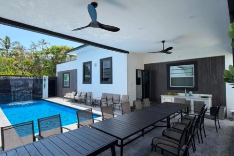 Villa ou maison à vendre à Dania Beach, Floride: 4 chambres, 309.83 m2 № 2264361 - photo 15