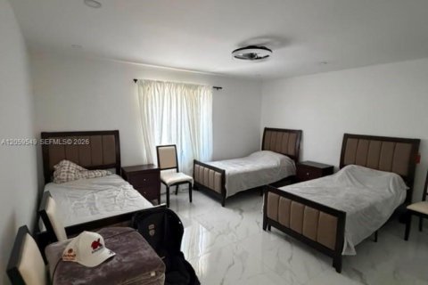 Villa ou maison à vendre à Dania Beach, Floride: 4 chambres, 309.83 m2 № 2264361 - photo 10