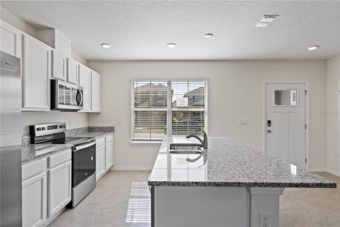 Townhouse in Winter Garden, Florida 3 bedrooms, 145.67 sq.m. № 1679978 - photo 5