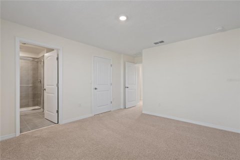 Townhouse in Winter Garden, Florida 3 bedrooms, 145.67 sq.m. № 1679978 - photo 18