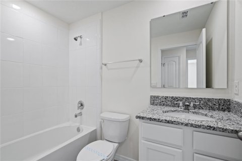 Townhouse in Winter Garden, Florida 3 bedrooms, 145.67 sq.m. № 1679978 - photo 16