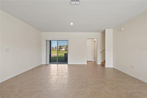 Townhouse in Winter Garden, Florida 3 bedrooms, 145.67 sq.m. № 1679978 - photo 7