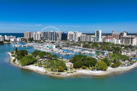 Condo in Sarasota, Florida, 2 bedrooms  № 1854259 - photo 1
