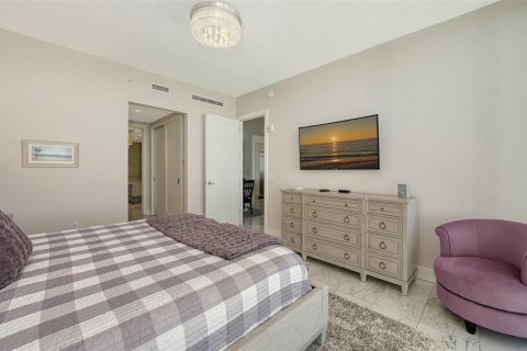 Condo in Sarasota, Florida, 2 bedrooms  № 1854259 - photo 25