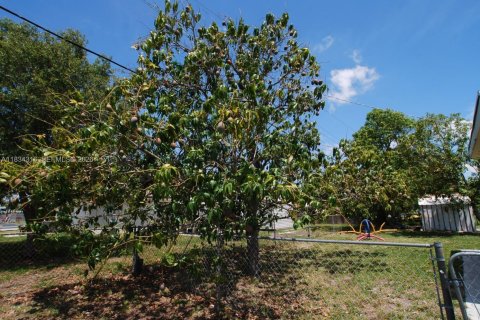 Снять в аренду виллу или дом в Вест-Парк, Флорида 4 спальни, 97.55м2, № 1961260 - фото 16