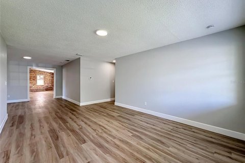 Villa ou maison à vendre à Sanford, Floride: 3 chambres, 175.03 m2 № 2230396 - photo 5