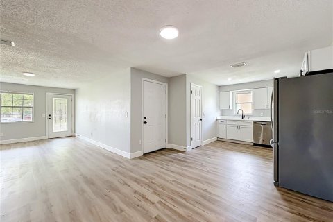 Villa ou maison à vendre à Sanford, Floride: 3 chambres, 175.03 m2 № 2230396 - photo 10