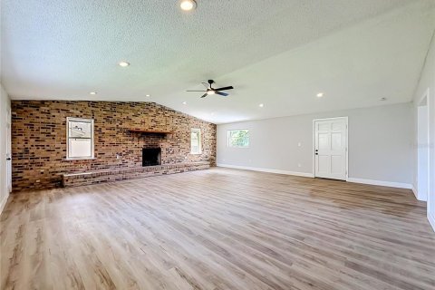 Villa ou maison à vendre à Sanford, Floride: 3 chambres, 175.03 m2 № 2230396 - photo 11