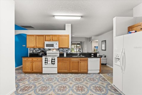 House in Ocala, Florida 4 bedrooms, 208.66 sq.m. № 1845067 - photo 10