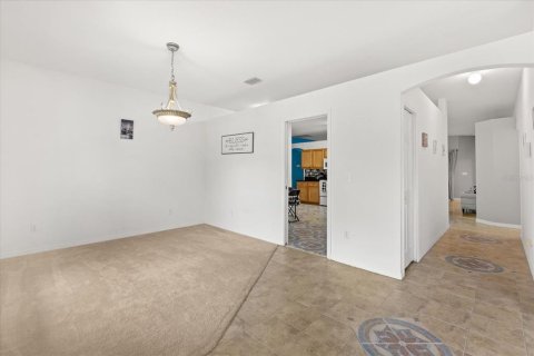 House in Ocala, Florida 4 bedrooms, 208.66 sq.m. № 1845067 - photo 6