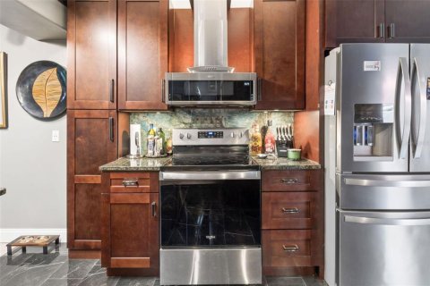 Townhouse in Orlando, Florida 3 bedrooms, 174.38 sq.m. № 2143060 - photo 14