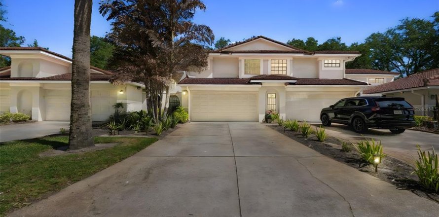Townhouse in Orlando, Florida 3 bedrooms, 174.38 sq.m. № 2143060