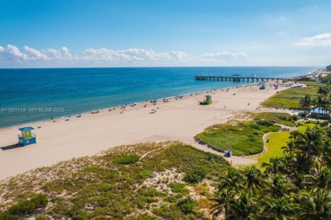 Townhouse in Pompano Beach, Florida 4 bedrooms, 325.99 sq.m. № 1990296 - photo 26