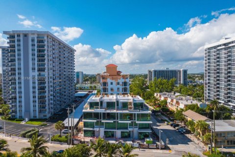 Townhouse in Pompano Beach, Florida 4 bedrooms, 325.99 sq.m. № 1990296 - photo 25
