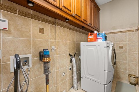 Casa en venta en Winter Garden, Florida, 5 dormitorios, 405.52 m2 № 2105465 - foto 28