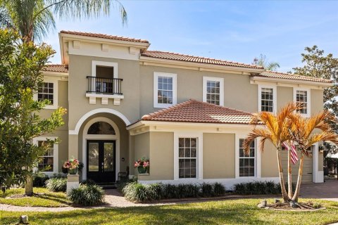 Casa en venta en Winter Garden, Florida, 5 dormitorios, 405.52 m2 № 2105465 - foto 2