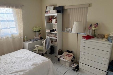 Casa en venta en Homestead, Florida, 3 dormitorios, 94.02 m2 № 1838627 - foto 9