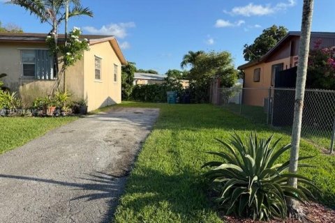 Casa en venta en Homestead, Florida, 3 dormitorios, 94.02 m2 № 1838627 - foto 2