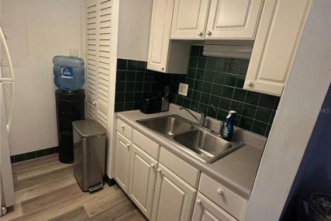 Condo in Saint Petersburg, Florida, 1 bedroom № 2110047 - photo 10