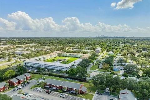 Condo in Saint Petersburg, Florida, 1 bedroom № 2110047 - photo 19
