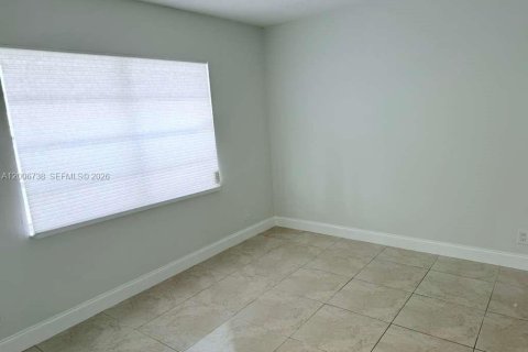 Condominio en alquiler en Coral Springs, Florida, 2 dormitorios, 71.35 m2 № 2071155 - foto 6