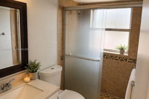 Condominio en alquiler en Coral Springs, Florida, 2 dormitorios, 71.35 m2 № 2071155 - foto 3