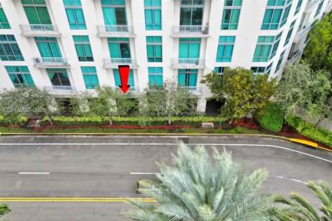 Propiedad comercial en venta en Miami, Florida № 2054915 - foto 12