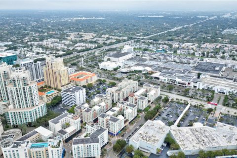 Propiedad comercial en venta en Miami, Florida № 2054915 - foto 7