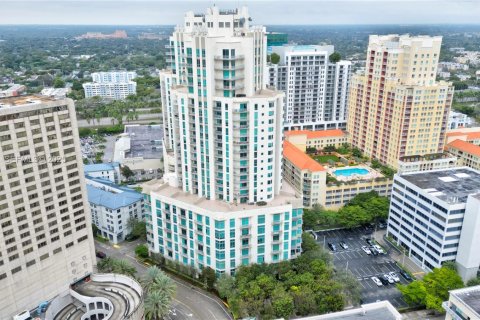 Propiedad comercial en venta en Miami, Florida № 2054915 - foto 3