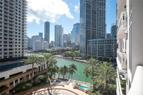 Condo in Miami, Florida, 1 bedroom  № 2042492 - photo 19
