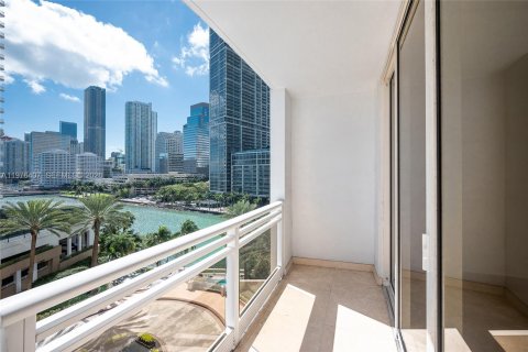 Condo in Miami, Florida, 1 bedroom  № 2042492 - photo 3