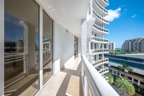 Condo in Miami, Florida, 1 bedroom  № 2042492 - photo 18