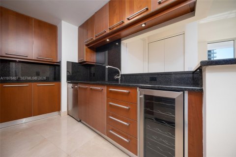 Condo in Miami, Florida, 1 bedroom  № 2042492 - photo 21
