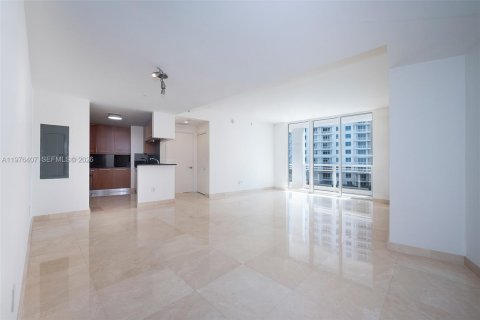 Condo in Miami, Florida, 1 bedroom  № 2042492 - photo 11