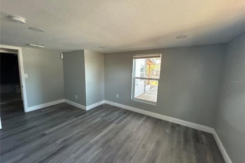 Casa en alquiler en Tampa, Florida, 3 dormitorios, 92.72 m2 № 2103378 - foto 12