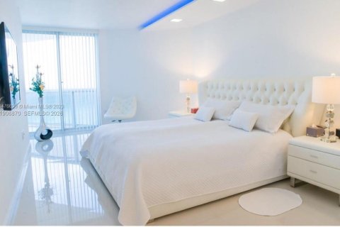 Condo in Miami Beach, Florida, 2 bedrooms № 2082038 - photo 6