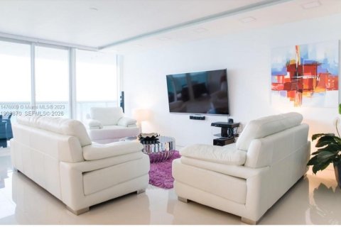 Condo in Miami Beach, Florida, 2 bedrooms № 2082038 - photo 5