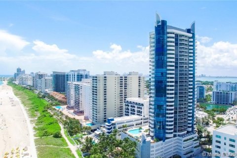 Condo in Miami Beach, Florida, 2 bedrooms № 2082038 - photo 3