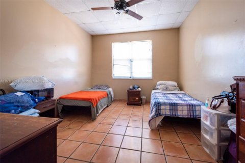 Propiedad comercial en venta en Hollywood, Florida № 1973422 - foto 6