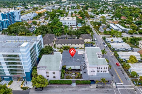 Propiedad comercial en venta en Hollywood, Florida № 1973422 - foto 11
