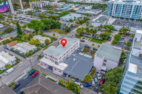 Propiedad comercial en venta en Hollywood, Florida № 1973422 - foto 15