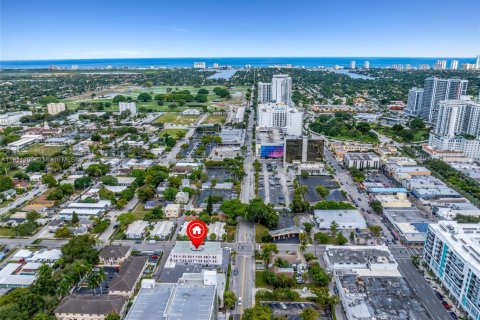 Propiedad comercial en venta en Hollywood, Florida № 1973422 - foto 17