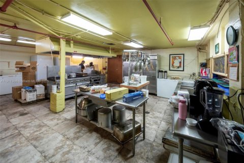 Propiedad comercial en venta en Hollywood, Florida № 1973422 - foto 8